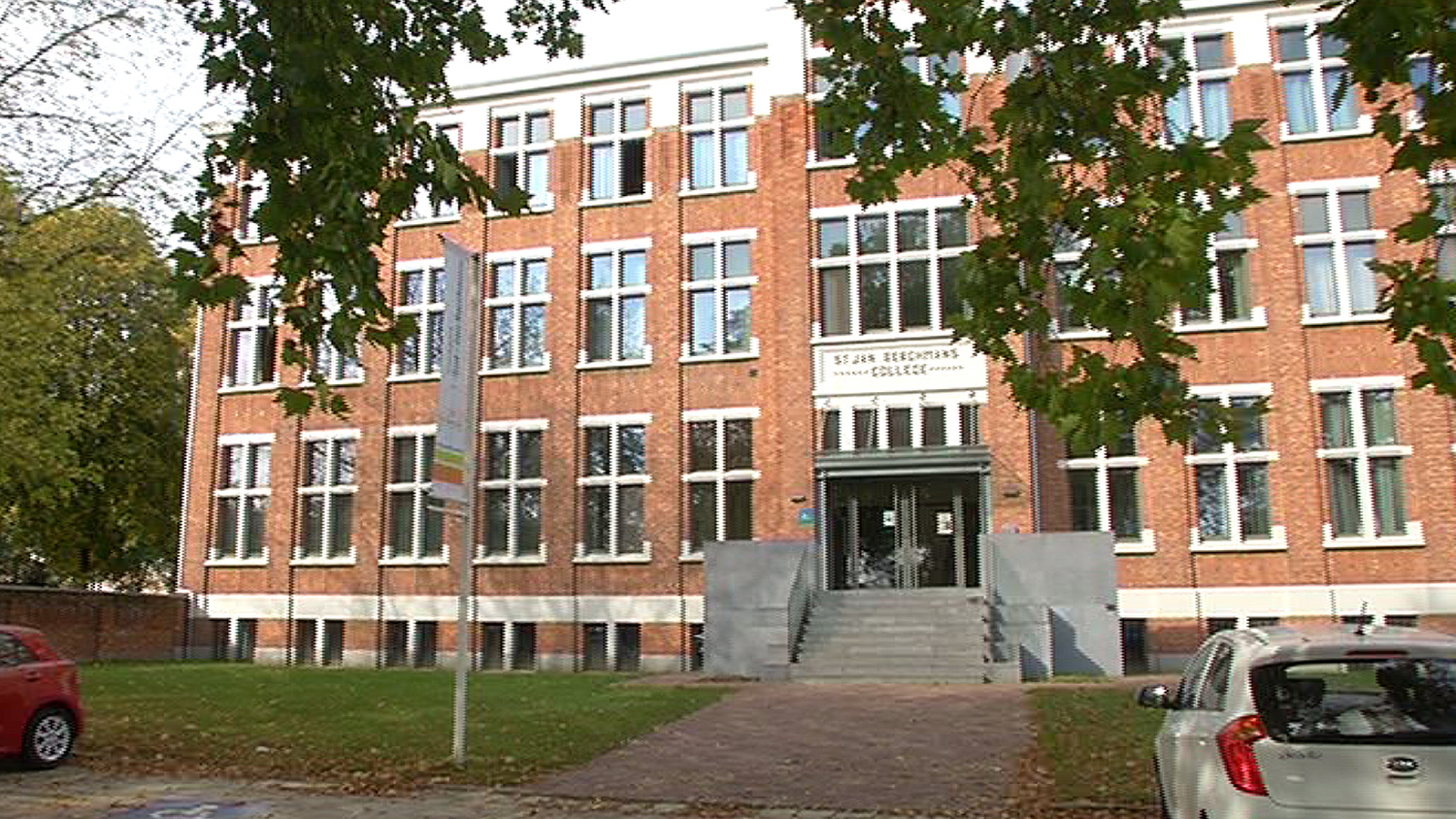 Sint-Jan Berchmanscollege Vangt Vrienden Van Slachtoffer Familiedrama ...