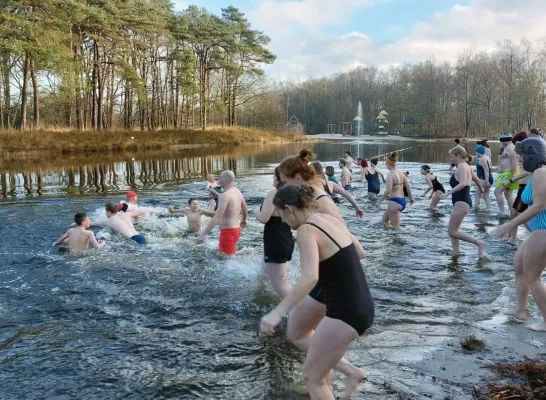 Nieuwjaarsduik Baalse Hei Turnhout 