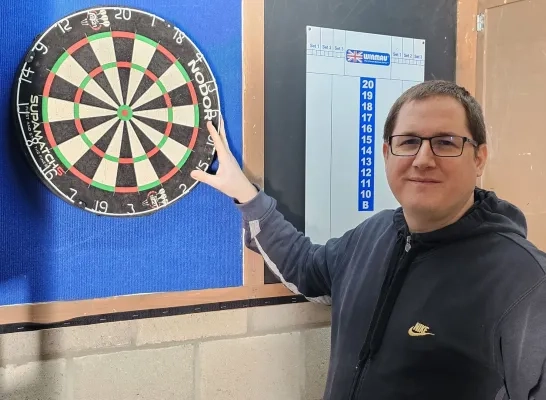 Voorbereiding WK darts in Putte