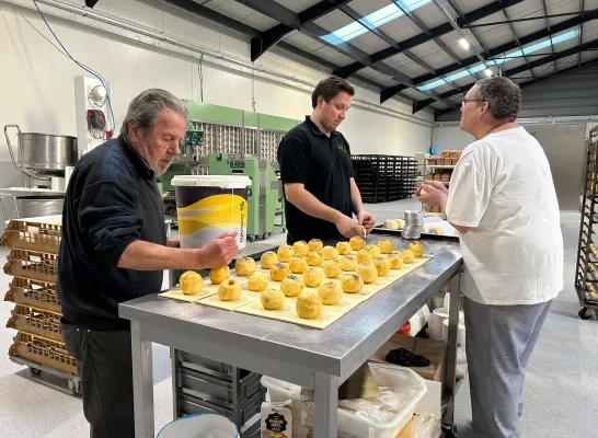 Verloren Maandag worstenbrood appelbollen