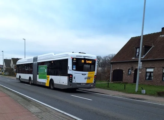 bus De Lijn 59 Lille Herentals scholieren