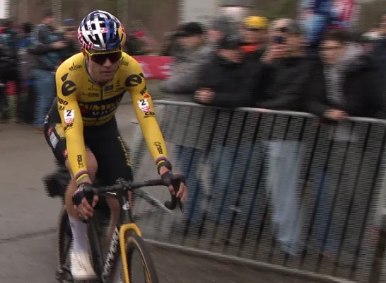 Wout van Aert op de cross in Loenhout