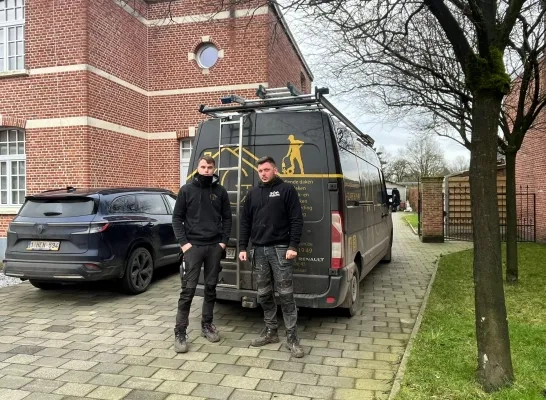 inbraak camionnette dakwerker Merksplas