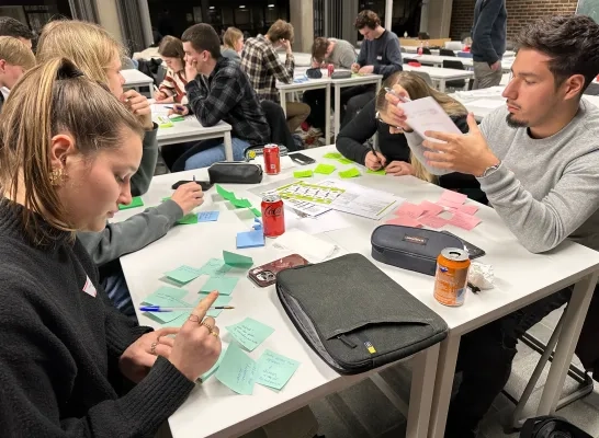 Geel ingenieurstudenten Biobest Hackathon KU Leuven