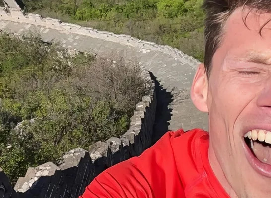 Thomas Wuyts uit Turnhout wint Great Wall marathon Thomas Wuyts uit Turnhout wint Great Wall marathon
