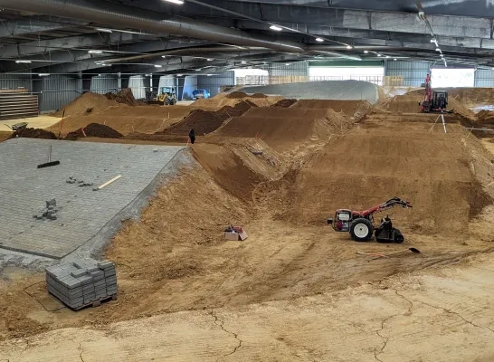 Eerste indoor BMX-parcours van ons land in Ravels krijgt stilaan vorm