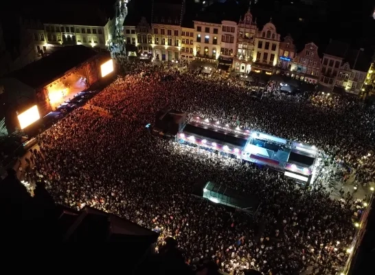Maanrock met drone