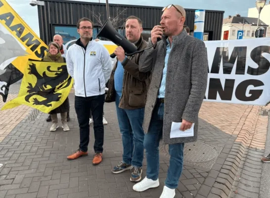 actie Vlaams Belang station Mechelen