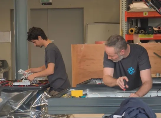 Q-lite gaat werk uitbesteden aan maatwerkbedrijf