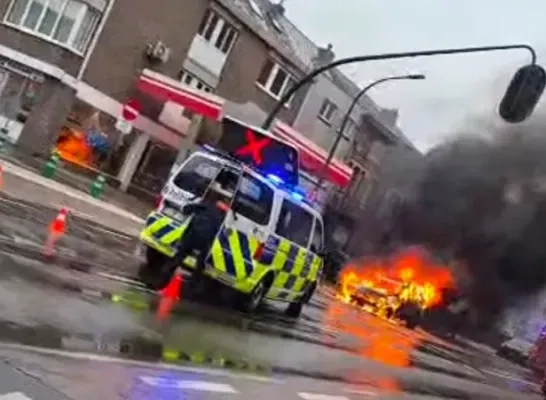 brandende auto