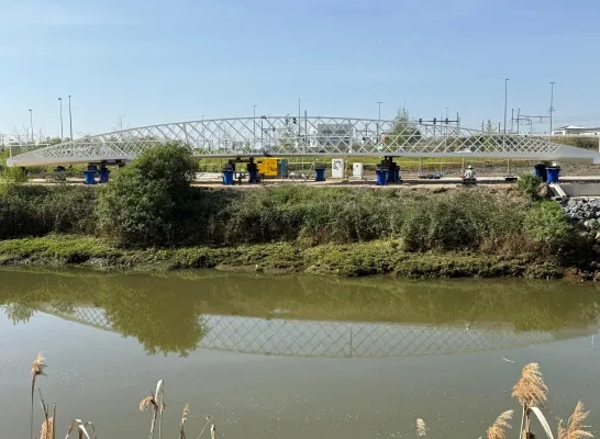 Nieuwe borchtbrug over Afleidingsdijle Mechelen