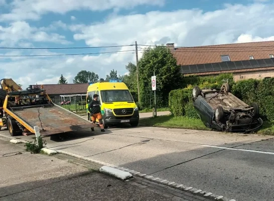 ongeval auto over de kop Ramsel Herselt