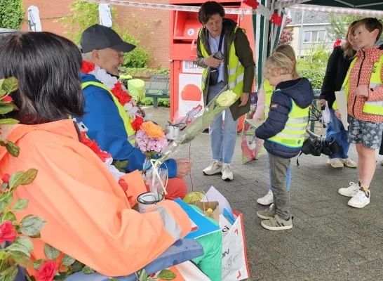 De gemachtigd opzichters krijgen cadeaus en een ontbijt als dank voor hun toewijding