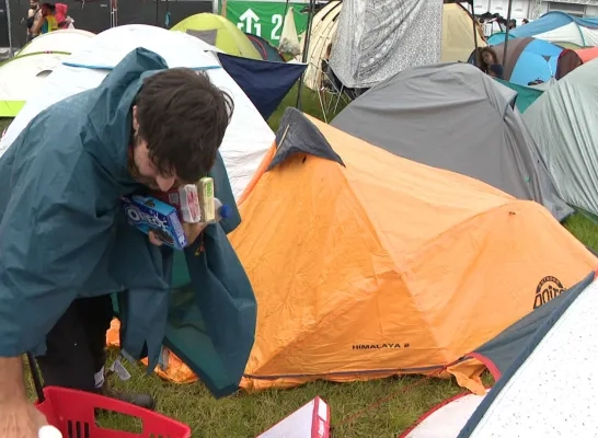 Natte tenten op de camping