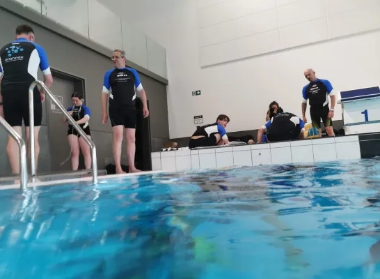 duikclub Heist Aronnax onder water tenoostelling wereldrecord