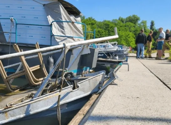 jachthaven Herentals gezonken bootje