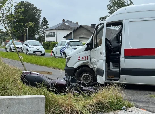 RTV - 27-jarige motorrijder zwaargewond bij ongeval op Provincialeweg