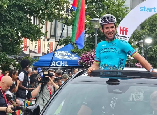 legend Mark Cavendish is welcomed as a hero in Herentals