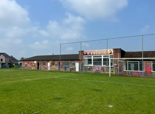 KVV Duffel nieuwe cafetaria kleedkamers voetbal 