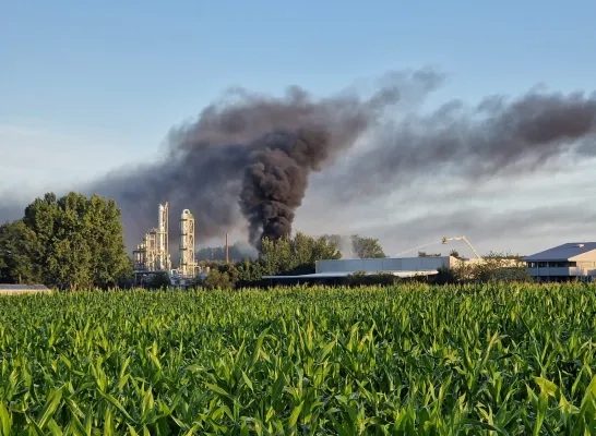 brandweer blussen ontploffing De Neef Chemical Processing heist-op-den-berg