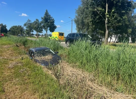 botsing Roerdompstraat Geel auto in gracht