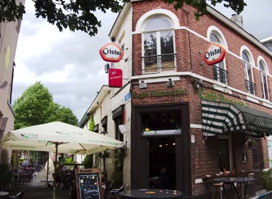 Café Ranonkel bruine kroeg begijnenstraat zegeplein turnhout café ranonkelfeest jubileum 50 jaar 