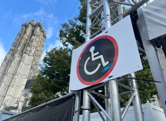 toegankelijkheid andersvaliden Maanrock Mechelen rolstoel gebarentaal festival