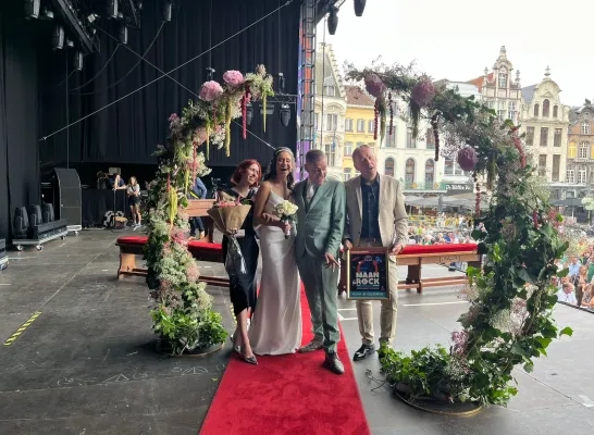 trouwen huwen podium Maanrock Mechelen ja-woord