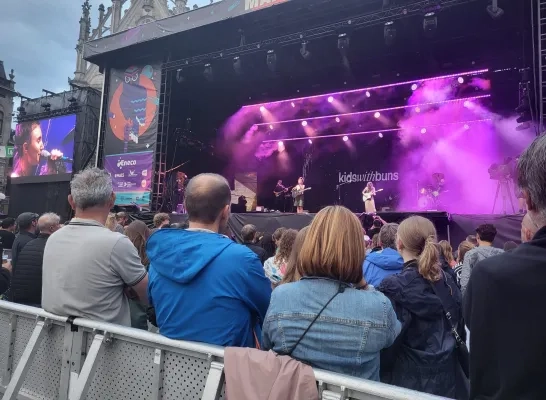 Kids with Buns Maanrock Mechelen Ise noodweer 