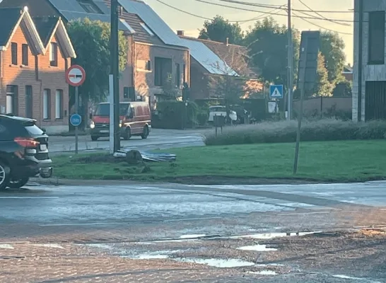 Verkeersborden Herenthout omver gereden