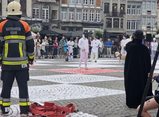 Human chess Maarten Inghels Grote Markt Mechelen