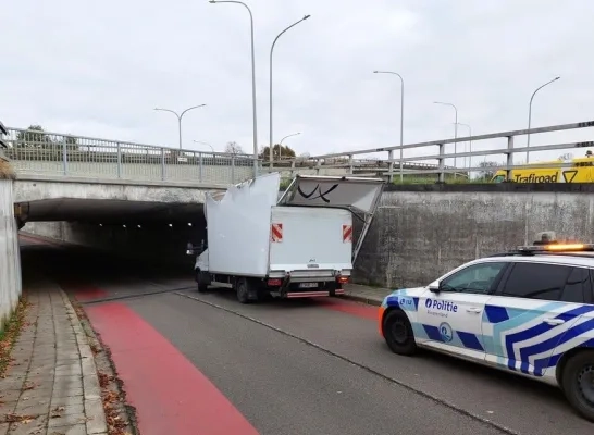 tunnel Zemst Mechelen bestelwagen camionette