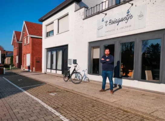 parkeerplaatsen broodjeszaak Beerse RTV