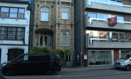 de gelel legende art nouveau huis geel 