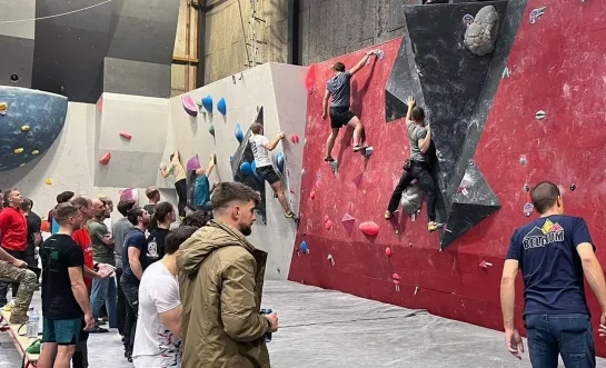 Bouldermania Para's Tielen