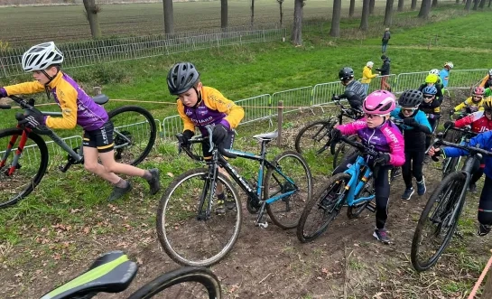 Jongste veldrijders op parcours Superprestige Merksplas