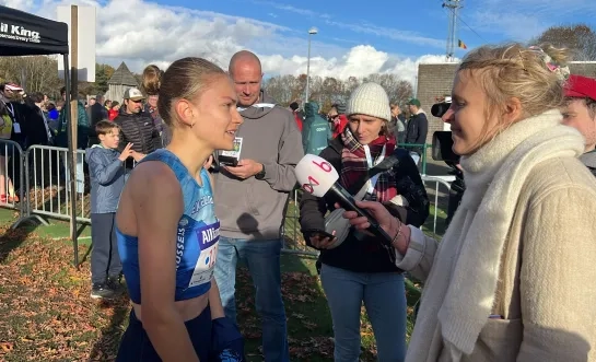 Jana Van Lent op het BK in Jana Van Lent wordt Belgisch kampioene veldlopenHulshout