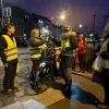 Jong N-VA deelt lichtjes uit aan fietsers